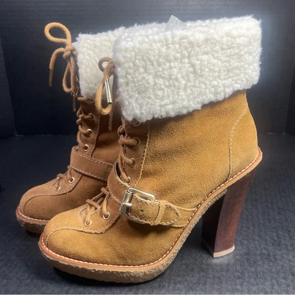 Michael Kors Derby Lace up Suede and faux Sherpa lined/cuffs 5.5M PRICE FIRM